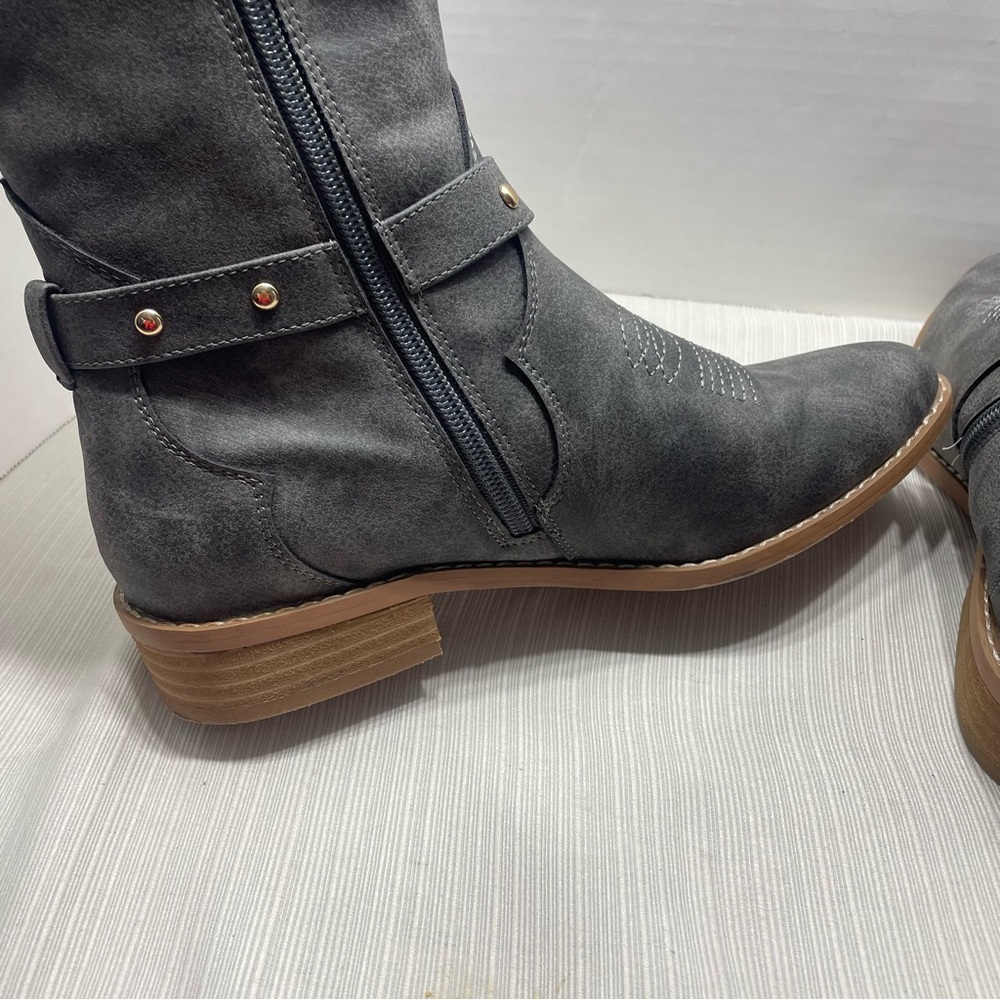 Comfort EST 1946 Western gray dress boots. Size 8. Pre-owned great condition. - Picture 5 of 16